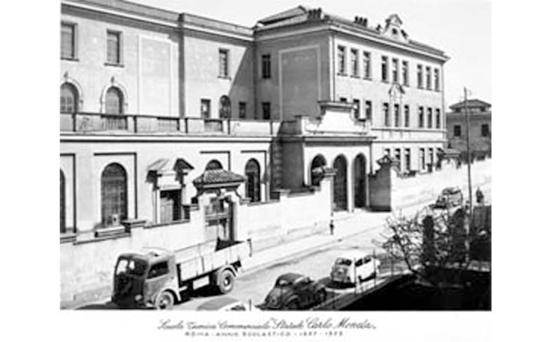 Quadraro Vecchio | Foto storica del Carlo Moneta in Via Diana 35 al Quadraro Vecchio , ora scuola pubblica professionale per il commercio segreteri